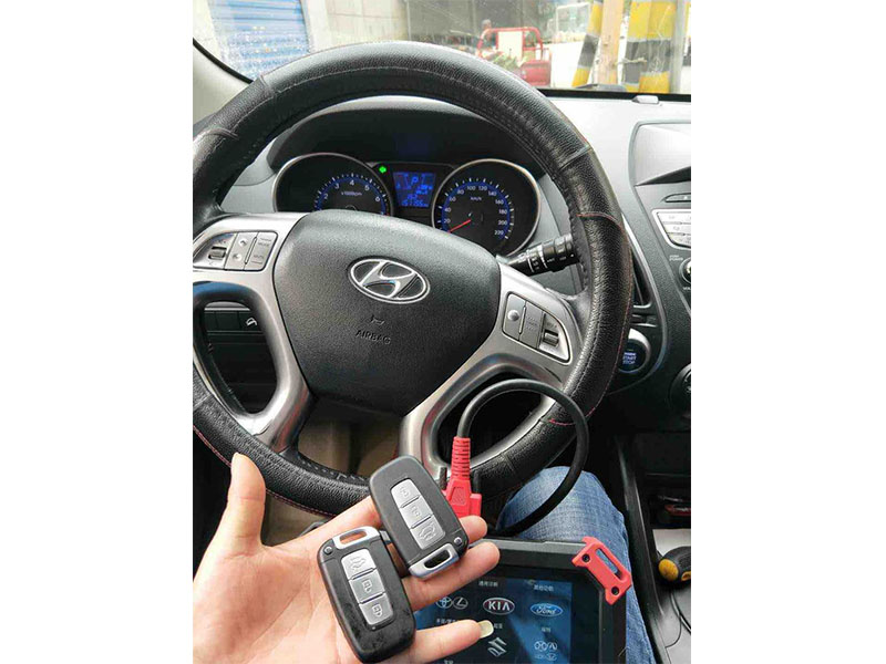 配汽車(chē)鑰匙